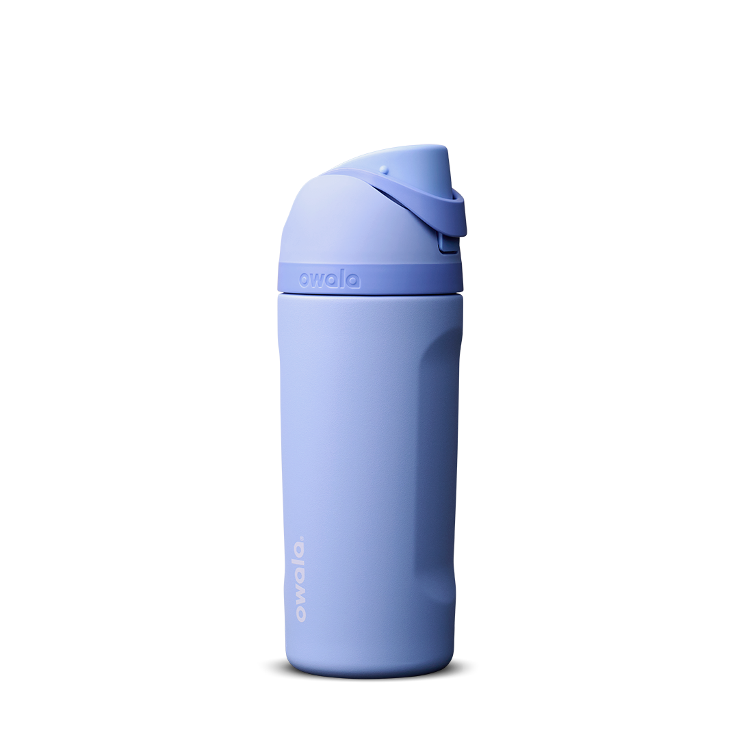 periwinkle blue Owala FreeSip water bottle product photo
